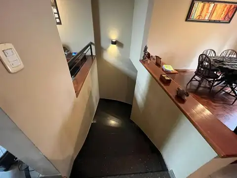 Depto Tipo Casa 4 ambientes con 3 baños