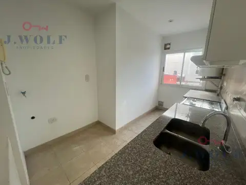 Departamento en Alquiler en Villa Ballester, $ 650.000