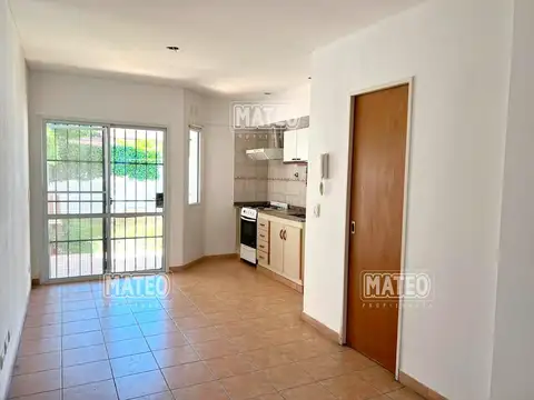 Duplex con Parque Propio