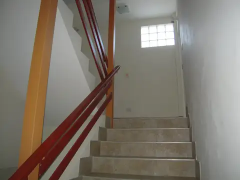 Depto Tipo Casa en Alquiler de 3 ambientes