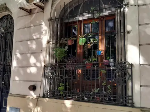 Casa 5amb a Refac. Sup. Terr. 315m² C/Fondo Carabobo 480