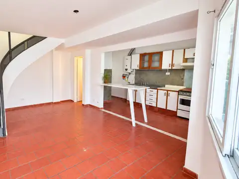 Depto Tipo Casa en Venta de 3 ambientes