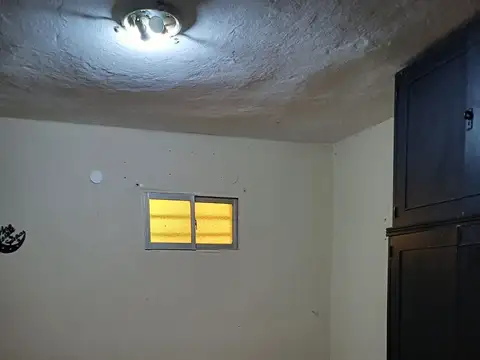 Casa en Alquiler con 2 cocheras