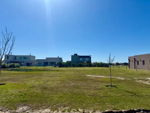 Terreno en Venta 18  mts Fondo