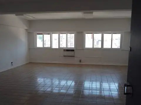 Venta Oficina Duplex 4 Ambientes en el Centro / Monserrat