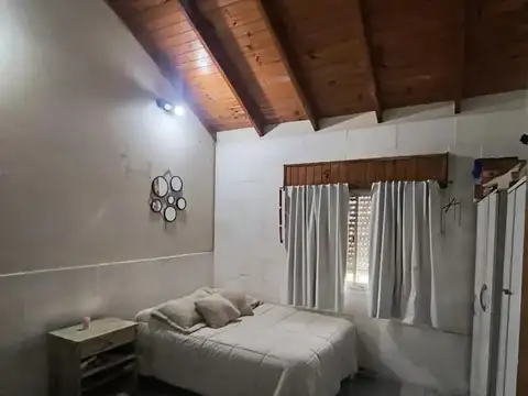 Casa en venta - 3 Dormitorios 2 Baños - Lima