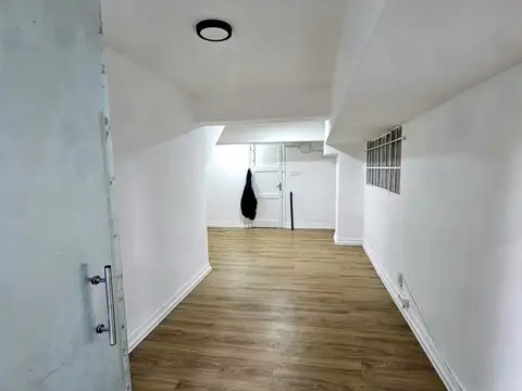 Local en Venta 79 años