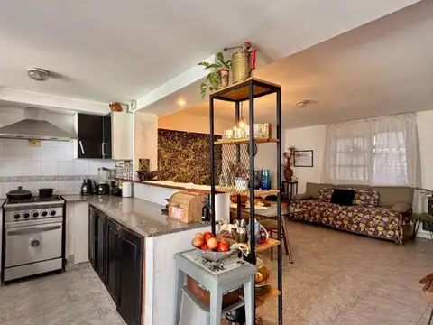 DUPLEX EN VENTA CITY BELL 2 DORMITORIOS Y PILETA