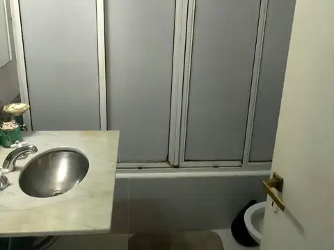 CASA SOBRE LOTE PROPIO ZONA RESIDENCIAL