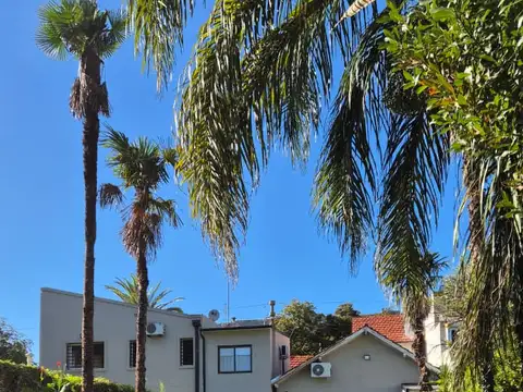 SE ALQUILA PROPIEDAD DE CUATRO DORMITORIOS DE CATEGORIA