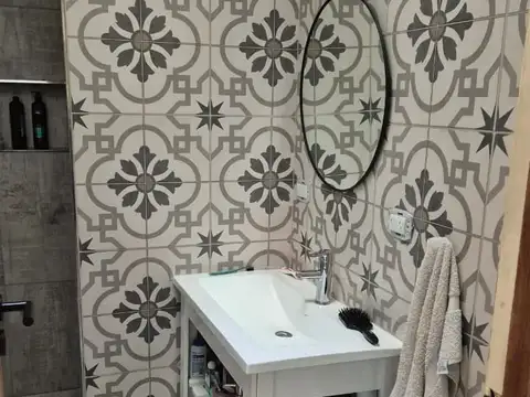SE VENDE/ALQUILA PROPIEDAD DE CUATRO DORMITORIOS DE CATEGORIA SAN ANTONIO DE PADUA