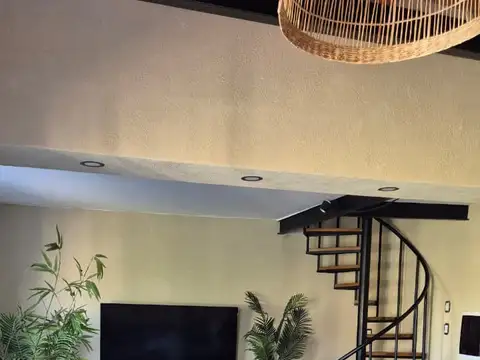Casa en Alquiler con 1 cochera