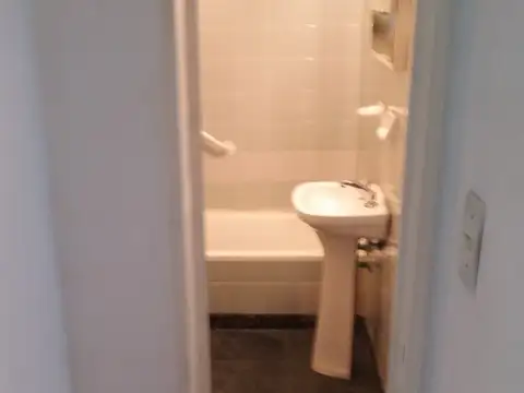 Departamento en alquiler en Villa Luro piso 2 por escalera lateral muy luminoso