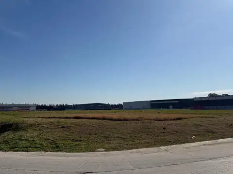 Terreno en Venta 301  mts Fondo