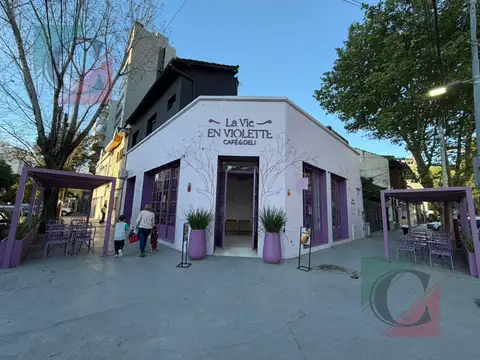 vivienda con local comercial en excelente ubicación