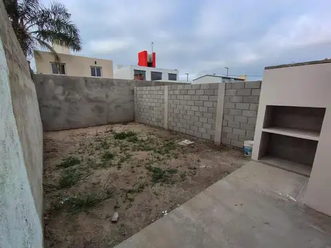 DUPLEX EN VENTA 2 DORMITORIOS 2 BAÑOS VALLE CERCANO