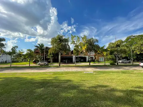 Terreno en Venta en Luque, USD 625.000