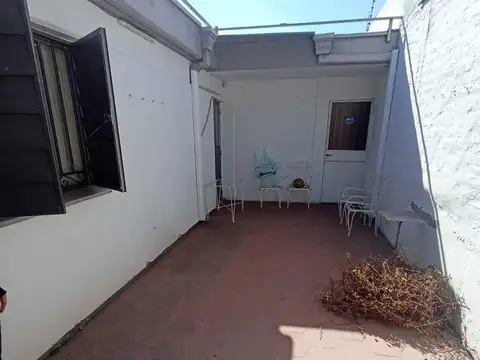 Departamento 6 ambientes con 2 baños