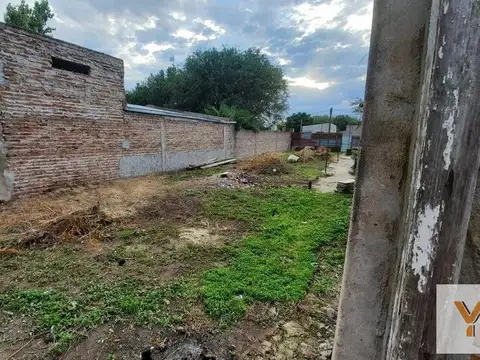 Juncal e/ La Plata y Rio Salado