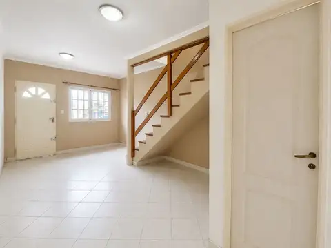 Casa en Venta con 1 cochera