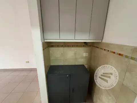 Oficina en Alquiler en Munro, $ 400.000