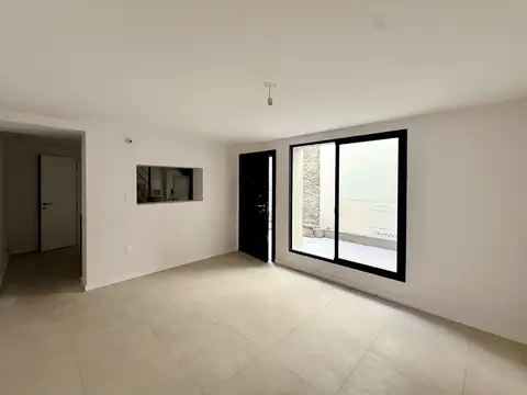 Venta Parque Rodo casa ph 1 dorm con parrillero