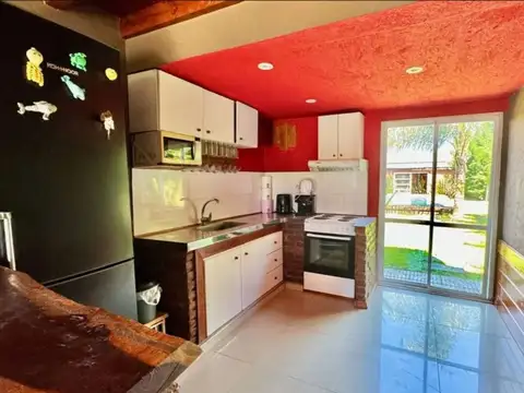 Casa en Venta con 3 cocheras