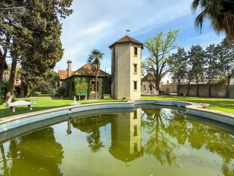En Venta Casa de Estilo Ingles,sobre 1300 M2 , casa 200M2 Hurlingham