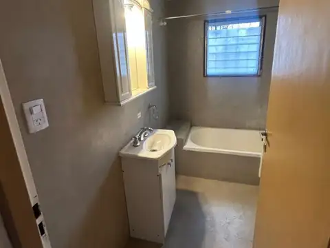 Depto Tipo Casa en Alquiler de 3 ambientes