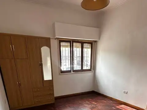 Casa en Alquiler con 1 cochera