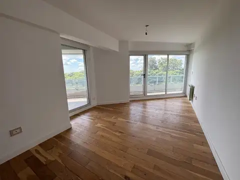 Venta- Departamento de 3 dormitorios con patio