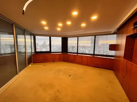 Oficina 7 ambientes con 2 baños