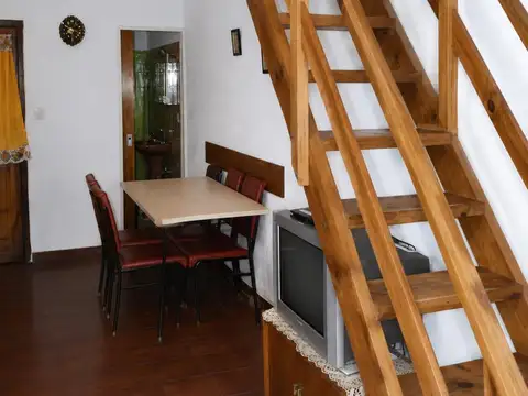 Casa 2 ambientes con 1 baño