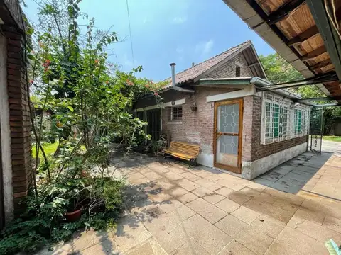 Casa en venta - 3 Dormitorios 2 Baños - Cocheras - 600Mts2 - San Miguel