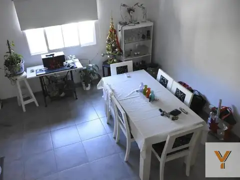 Los Aromos e/ Los Padres y Caminito