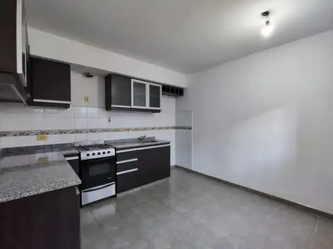 Depto Tipo Casa en Alquiler de 3 ambientes