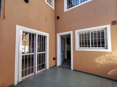 Depto Tipo Casa en Alquiler en Ituzaingo, $ 950.000