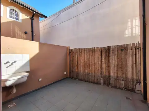 Depto Tipo Casa 3 ambientes con 2 baños
