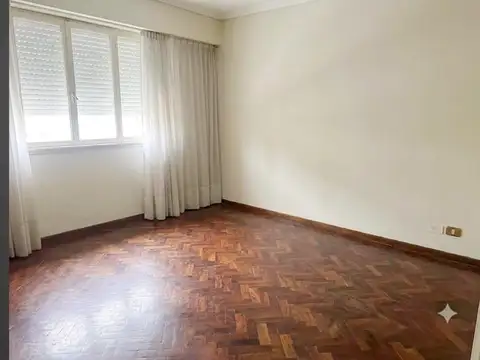 Departamento en Alquiler de 6 ambientes