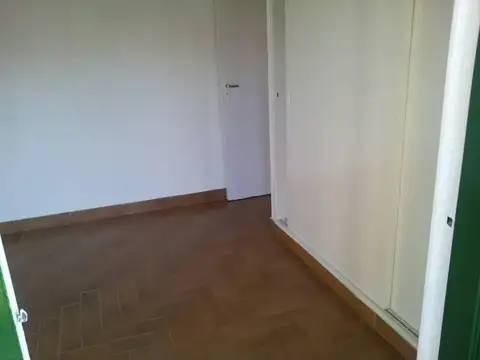 DEPARTAMENTO DE 3 AMBIENTES CONTRAFRENTE EN VENTA, PARQUE PATRICIOS.