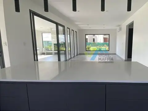 Casa en Alquiler al Norte