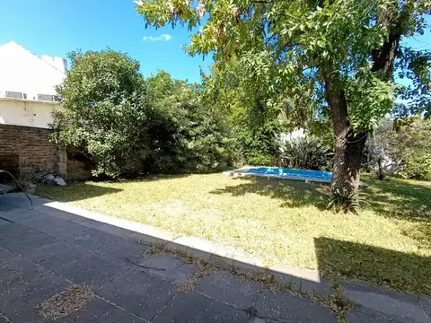 Casa en Venta con 4 cocheras