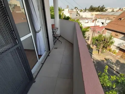 IMPECABLE DUPLEX EN BARRIO GUEMES EN VENTA.