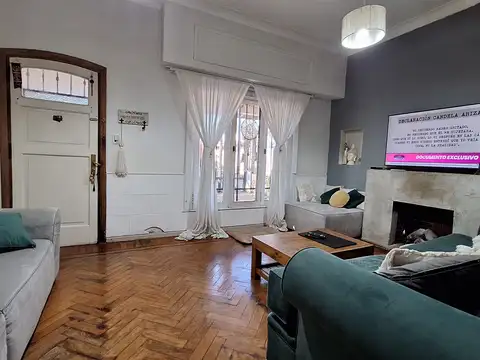 Casa 4 ambientes con 2 baños