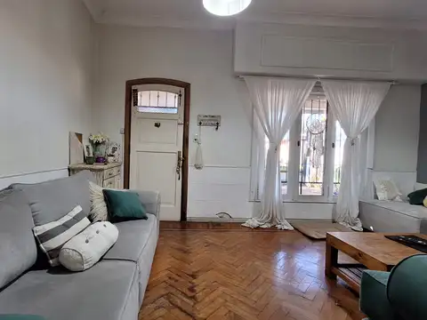 Casa en Venta en Castelar Sur, USD 185.000