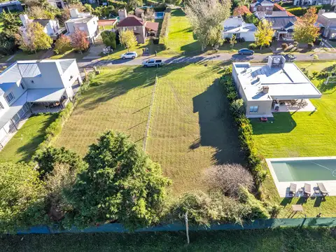 EN VENTA - LOTE EN BARRIO CERRADO CAMPOS DE ESTHER- PUEBLO ESTHER