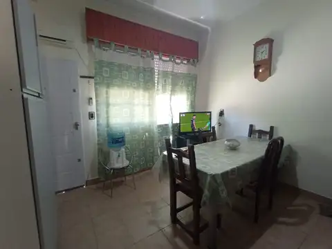 PH VENTA  2 AMBIENTES CON PATIO CASTELAR SUR