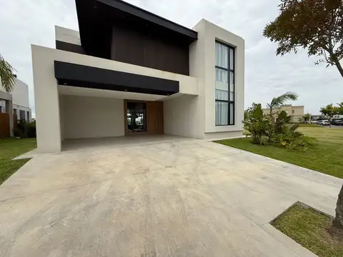 Casa en Alquiler Temporal en Puertos - Barrio Costas, USD 4.300