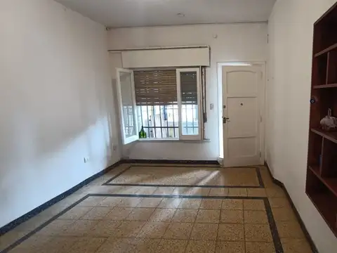Depto Tipo Casa en Venta 46 años