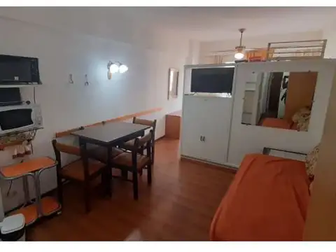 Av. 23 623 , Piso 6